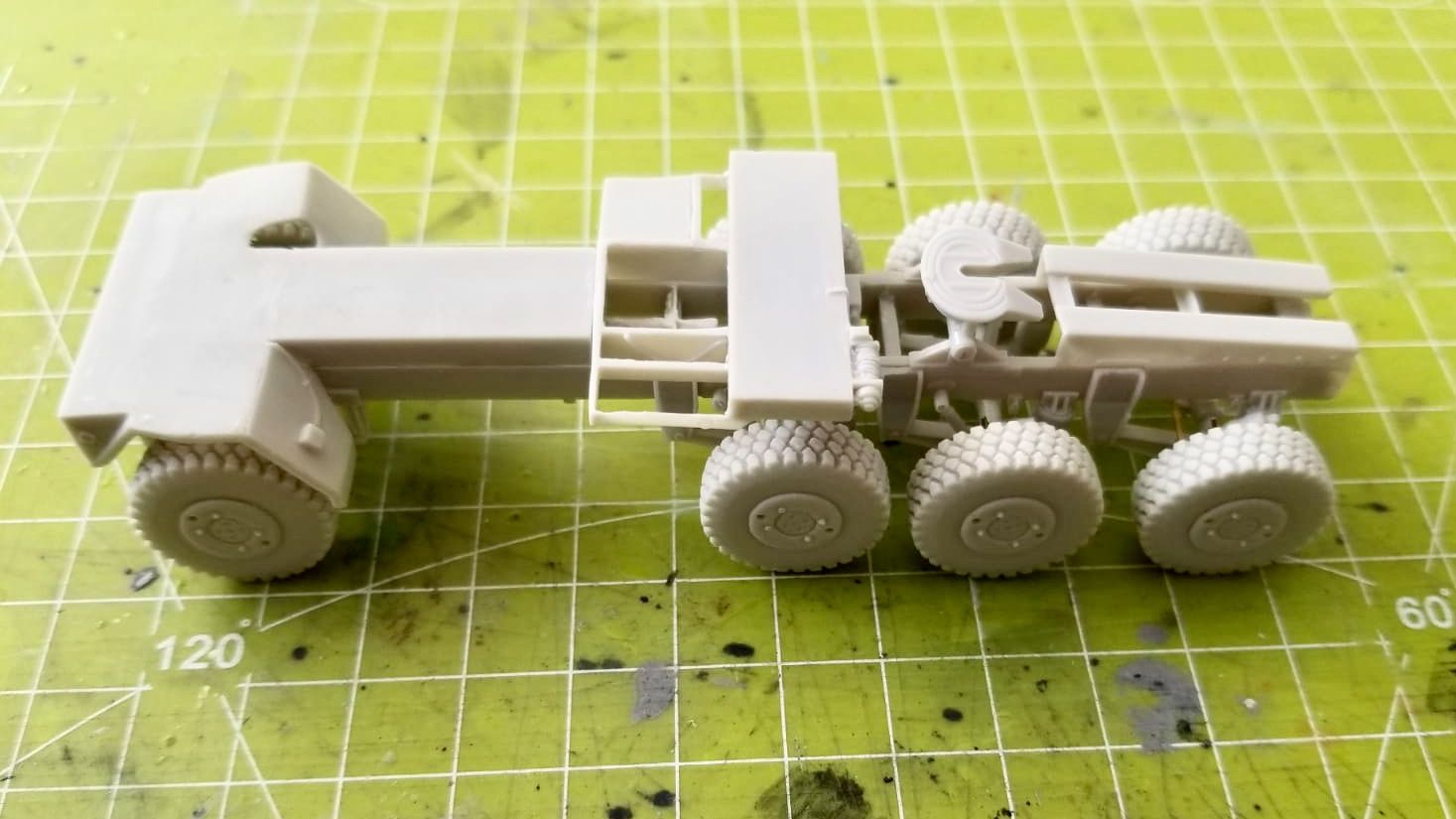 miniafv Balaton Model 1/72 Het M1070 TruckTractor **construction** (By